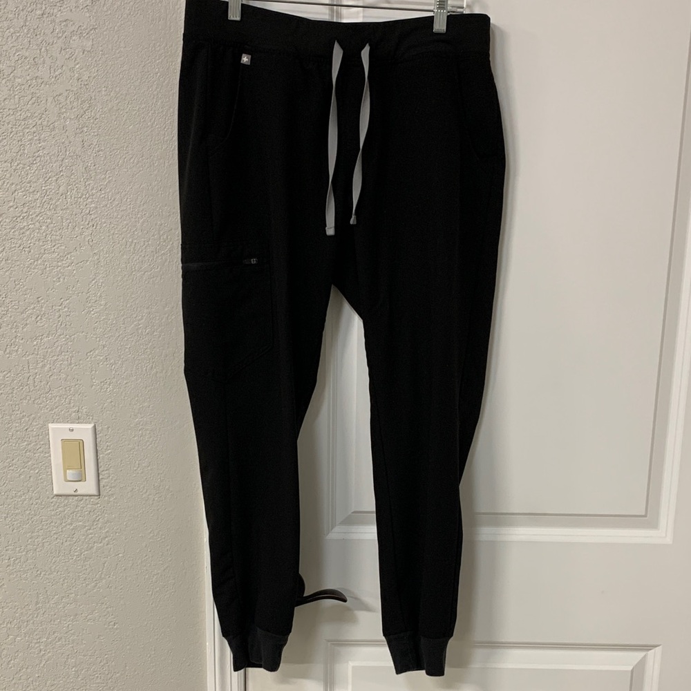 Figs Women's Black Jogger Sweatpants